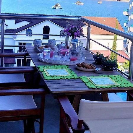 Iraa'S Apartment Sarande Exterior photo