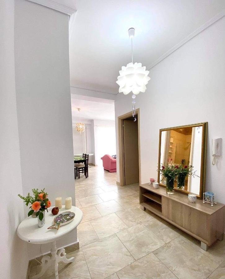 Iraa'S Apartment Sarande Exterior photo