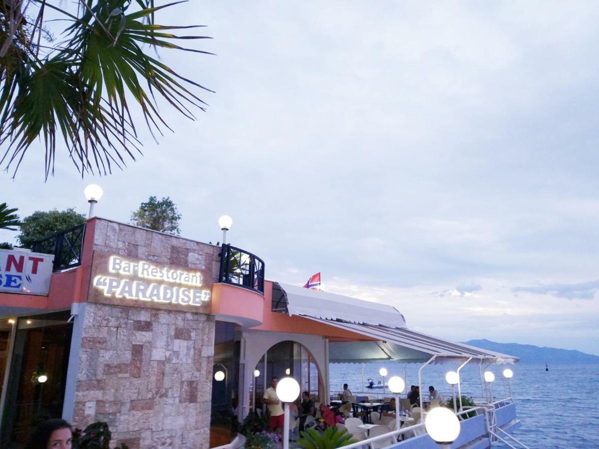 Iraa'S Apartment Sarande Exterior photo